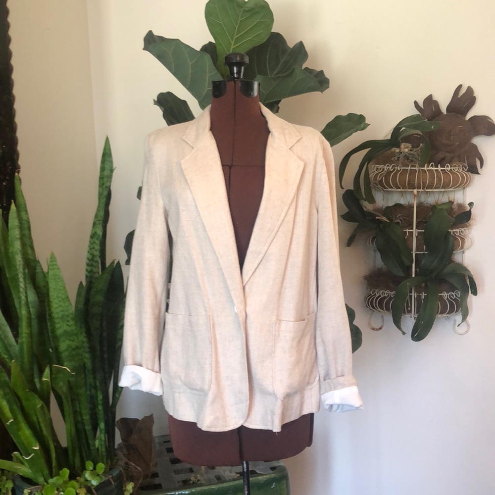 Women’s linen blazer